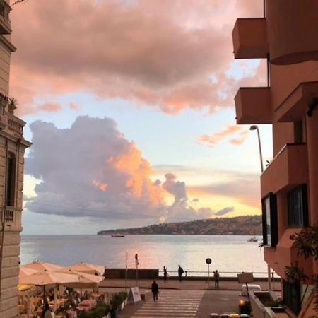Naples Luxury Suites B&B ภายนอก รูปภาพ