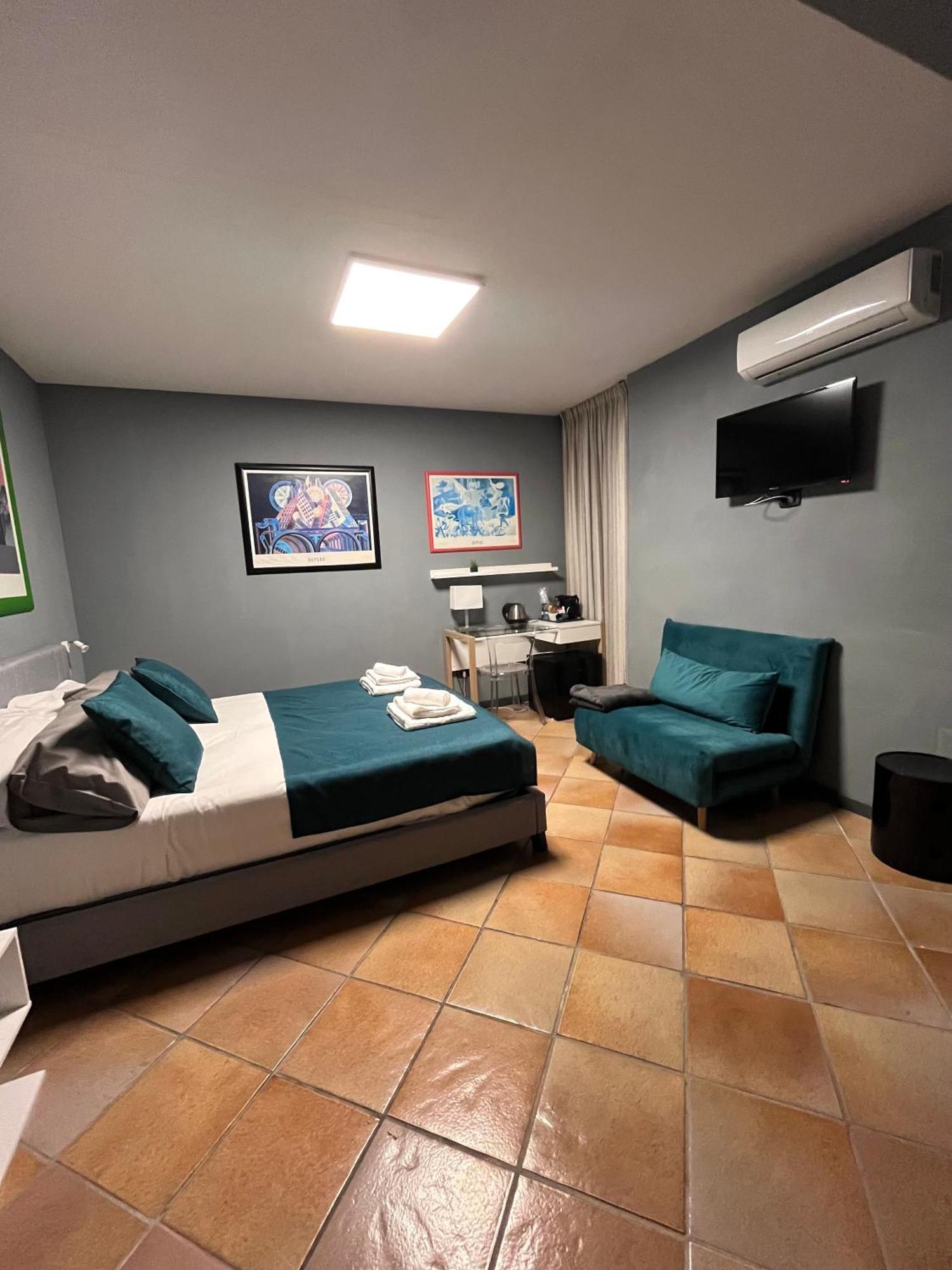 Naples Luxury Suites B&B ภายนอก รูปภาพ